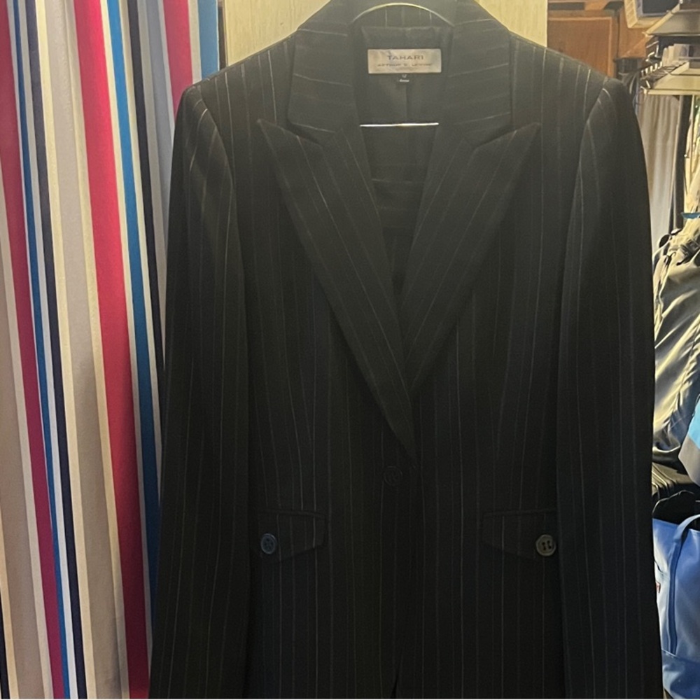 Tahari ASL black white Pinstripe Pantsuit